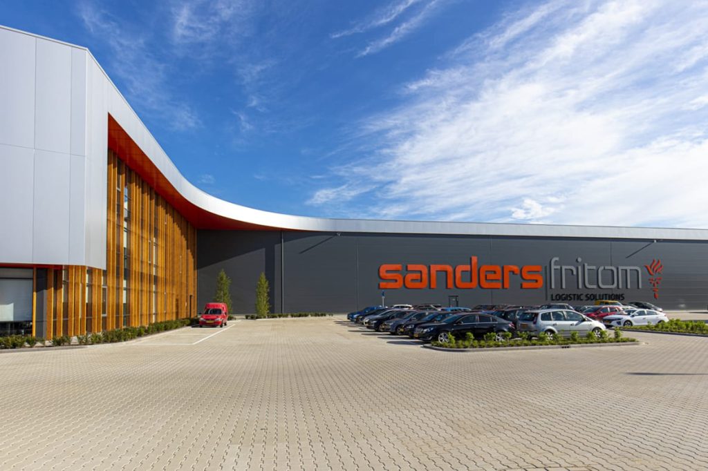 Vooraanzicht Sanders Fritom