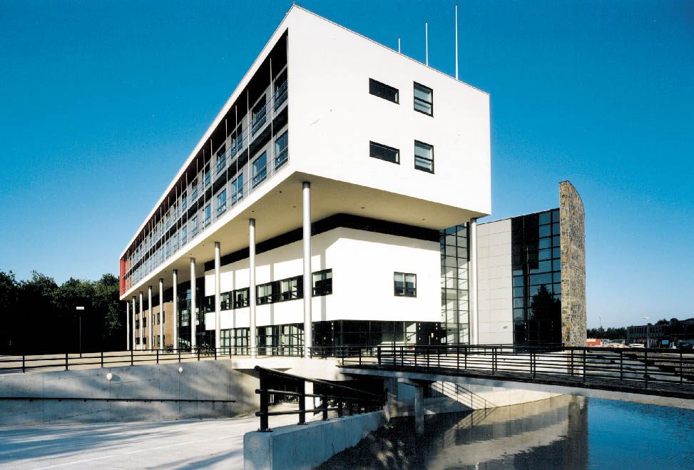 Overzichtsfoto gemeentehuis Moerdijk