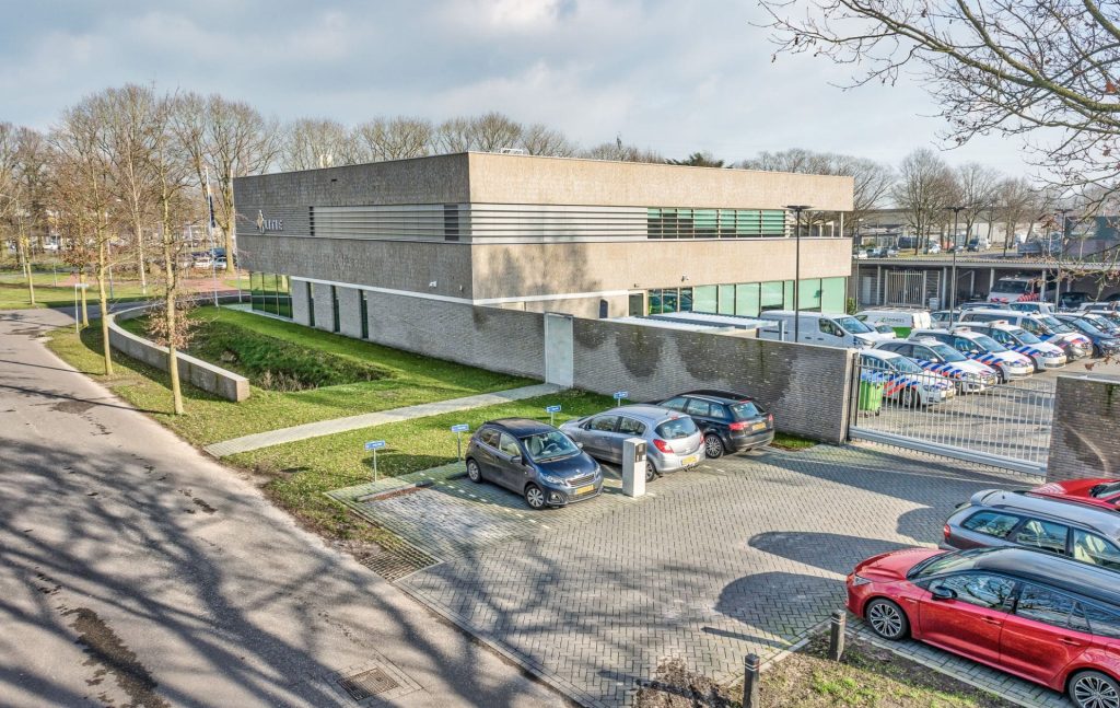 Zijaanzicht politiebureau Uden