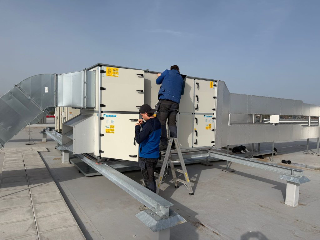 Installaties dak Wassenburg Medical Elst