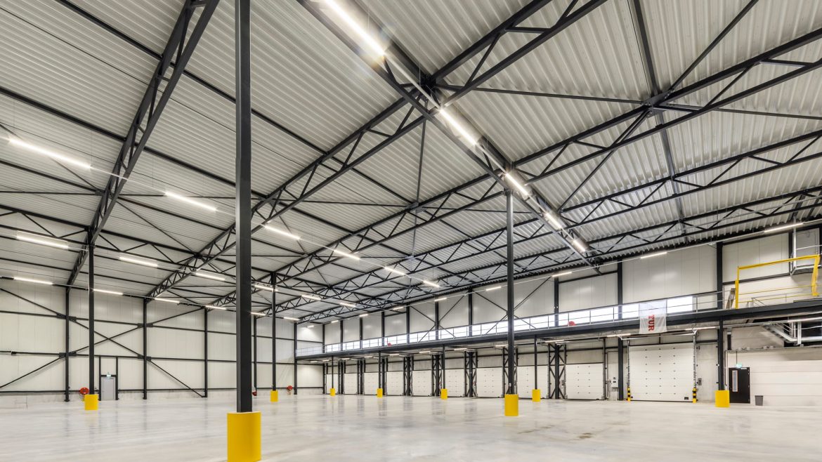 Magazijn foto beneden NTUR Zeewolde